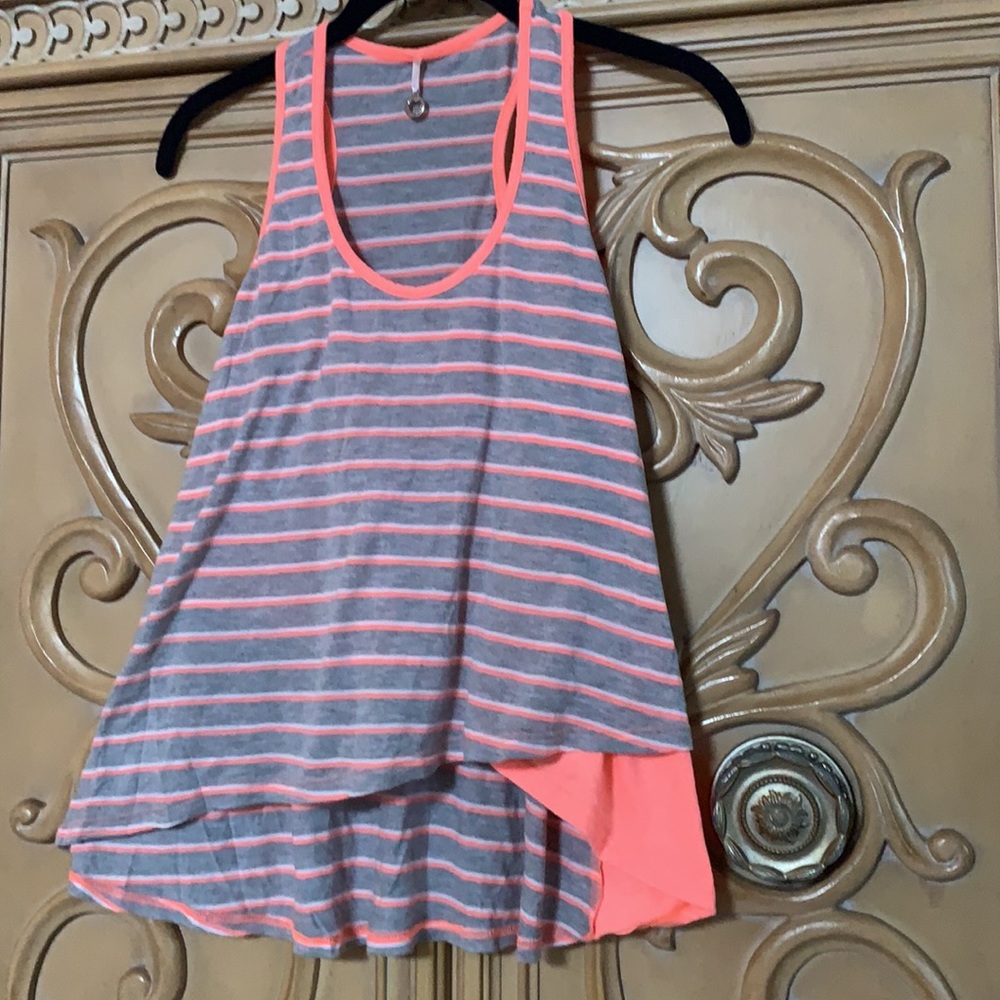 🦋 Robin K soft Striped Tank top hi lo guc M